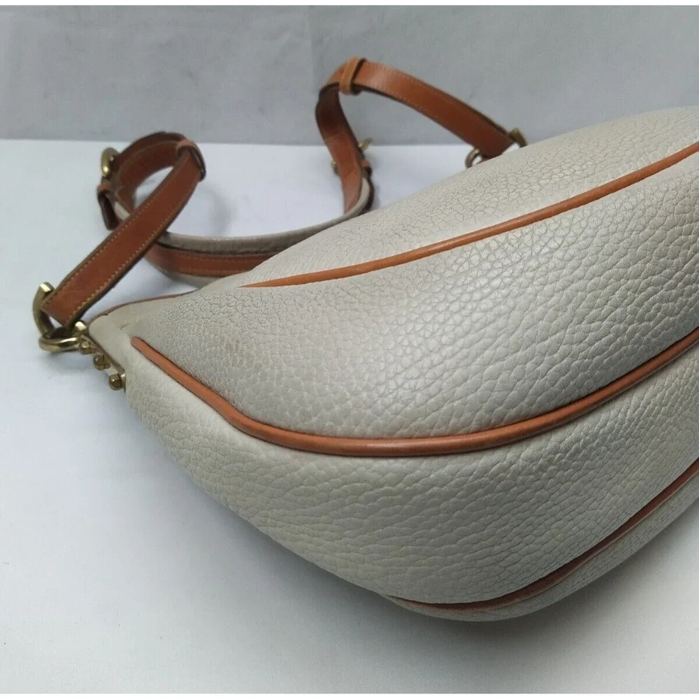 Dooney & Bourke Ivory Pebbled Leather Zipper Hobo Shoulder Bag - Vintage